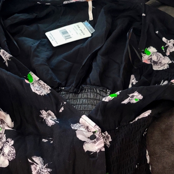Free People boho dress black and floral size Medium. - Picture 2 of 4